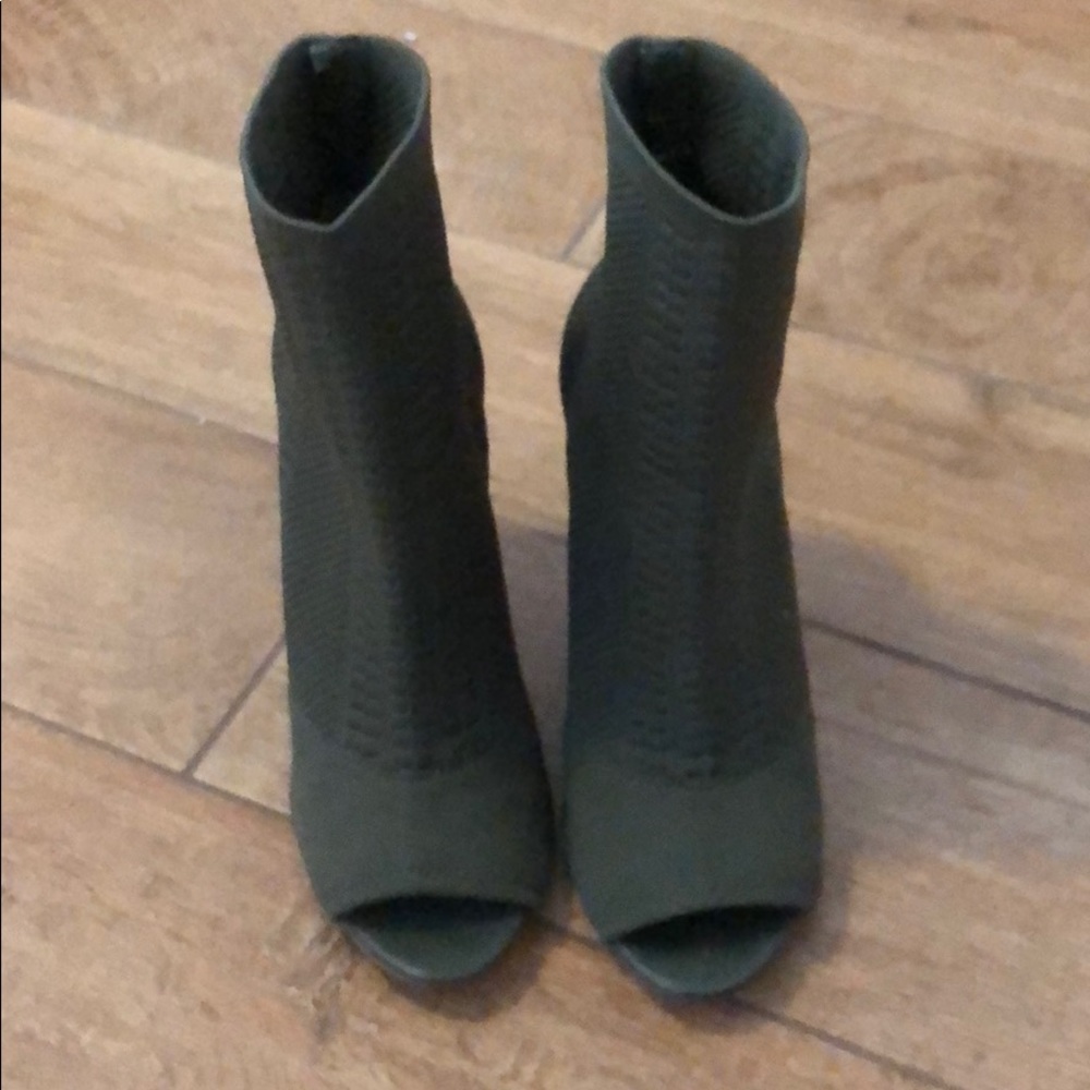 Steve Madden - Military green heels